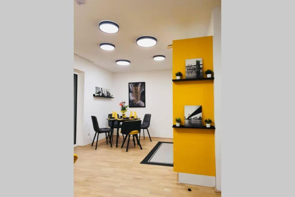 Leon Apartment Neu! Gemuetlichkeit An Erster Stelle Линц Экстерьер фото