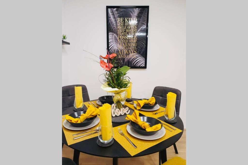 Leon Apartment Neu! Gemuetlichkeit An Erster Stelle Линц Экстерьер фото